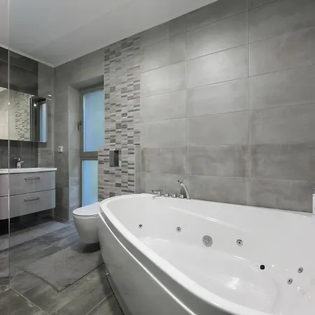 9 April Village Sea & Gæstehus *